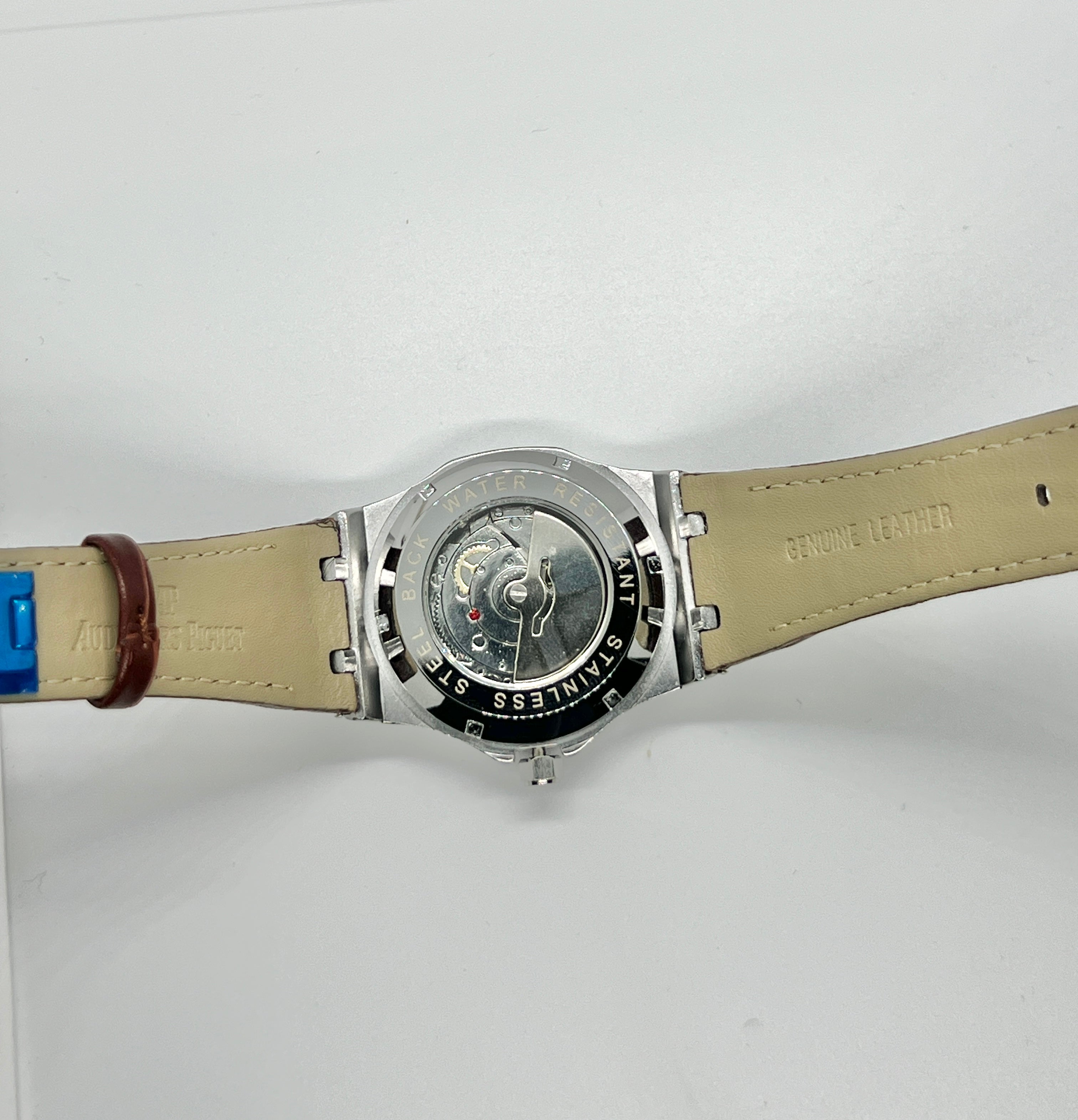 Audemars Piguet Royal Oak – Silver Grande Tapisserie Dial | Stainless Steel | SemiAutomatic | Leather Strap