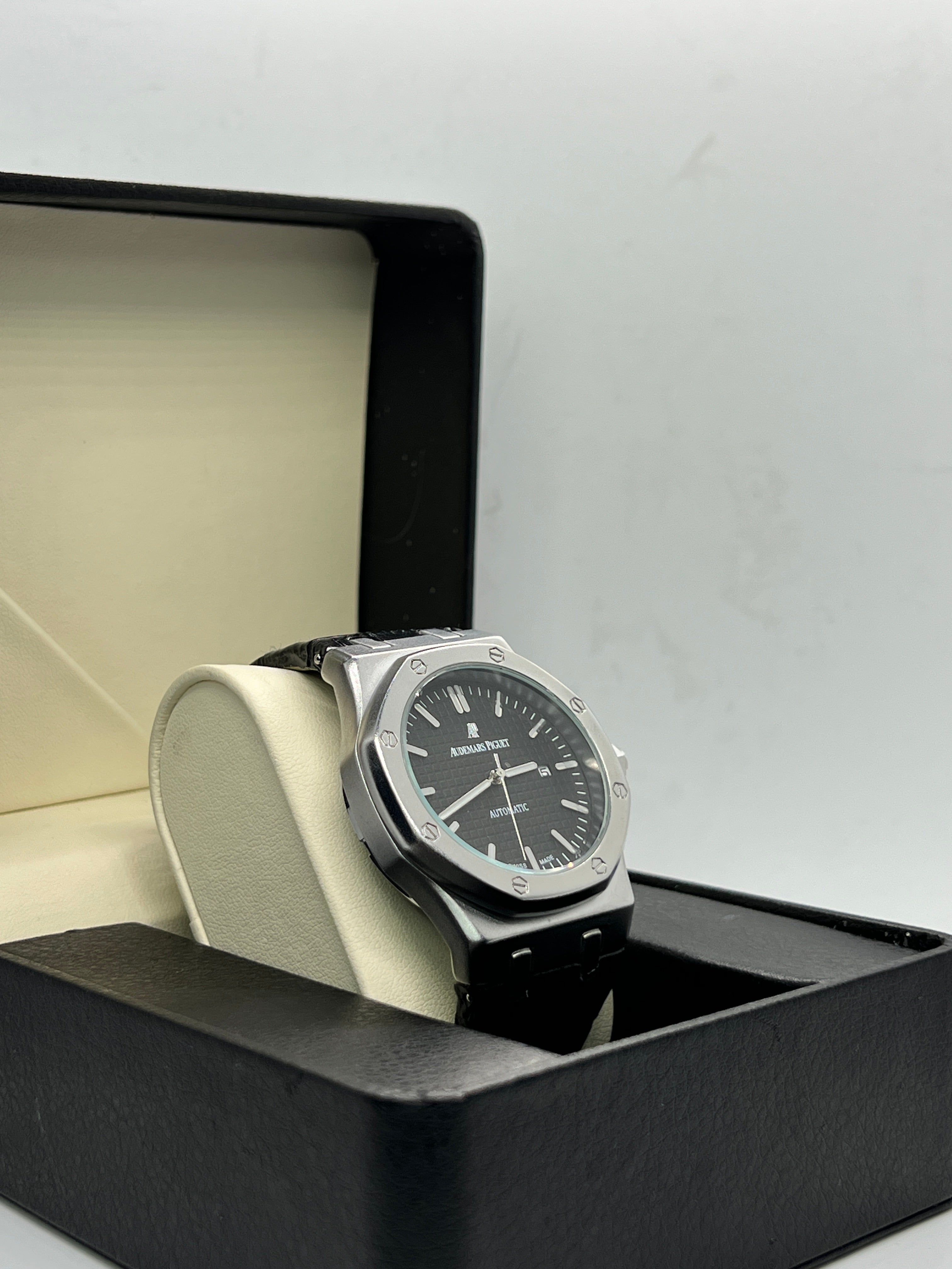 Audemars Piguet Royal Oak Automatic – Black Dial