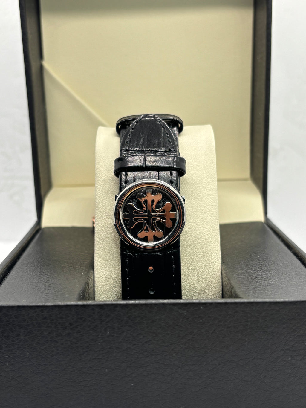 Patek Philippe Nautilus — Rose Gold Case | Black Textured Dial