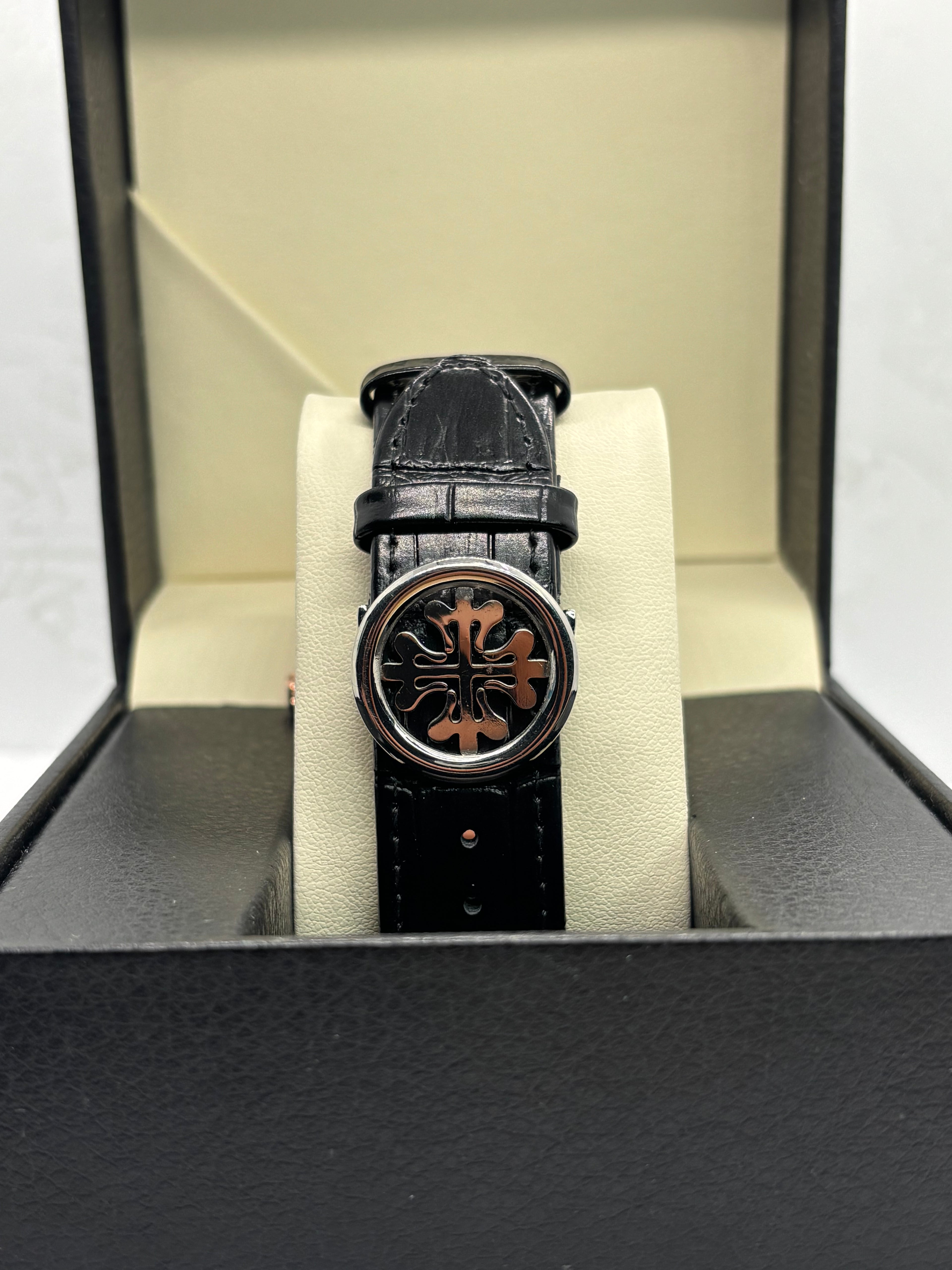Patek Philippe Nautilus — Rose Gold Case | Black Textured Dial