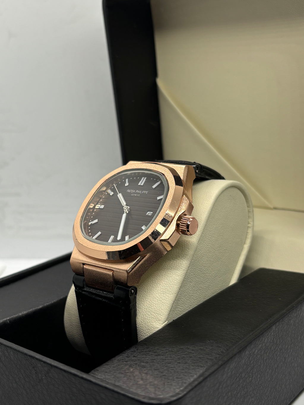 Patek Philippe Nautilus — Rose Gold Case | Black Textured Dial