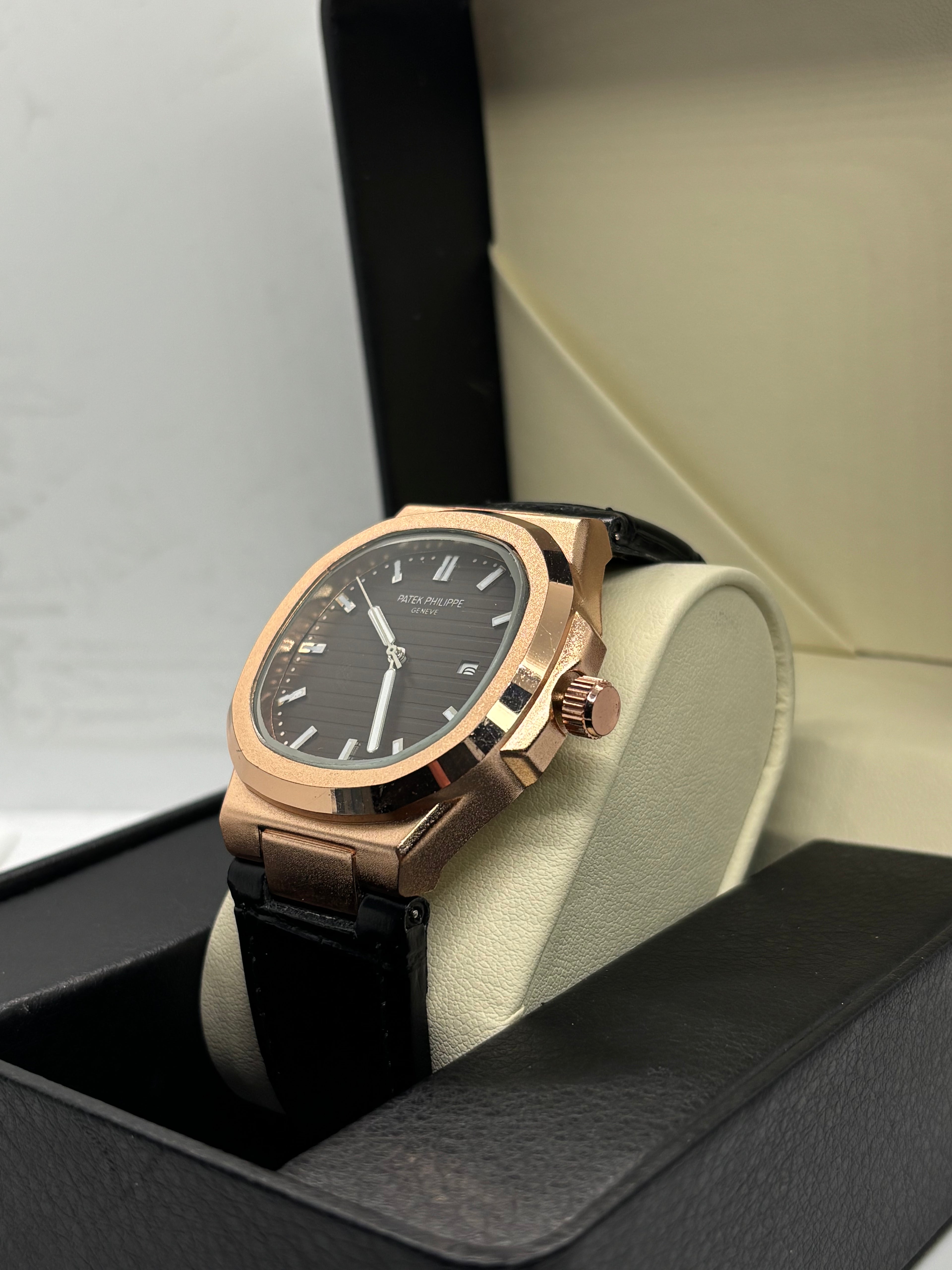 Patek Philippe Nautilus — Rose Gold Case | Black Textured Dial