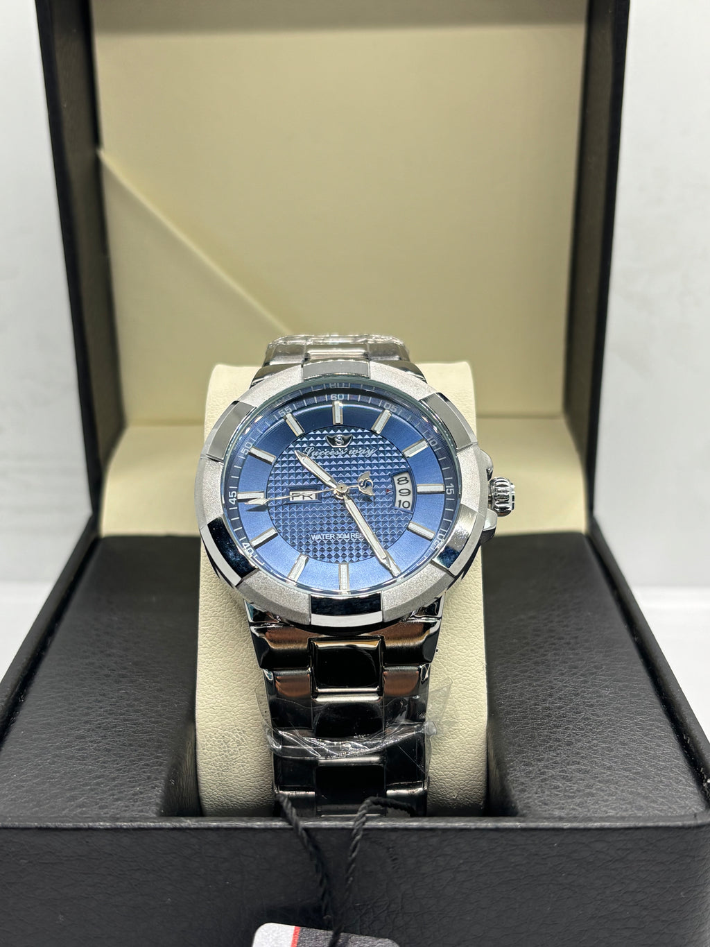 Success Way-Luxury Stainless– Blue Textured Dial | Day-Date Display | Polished Bracelet