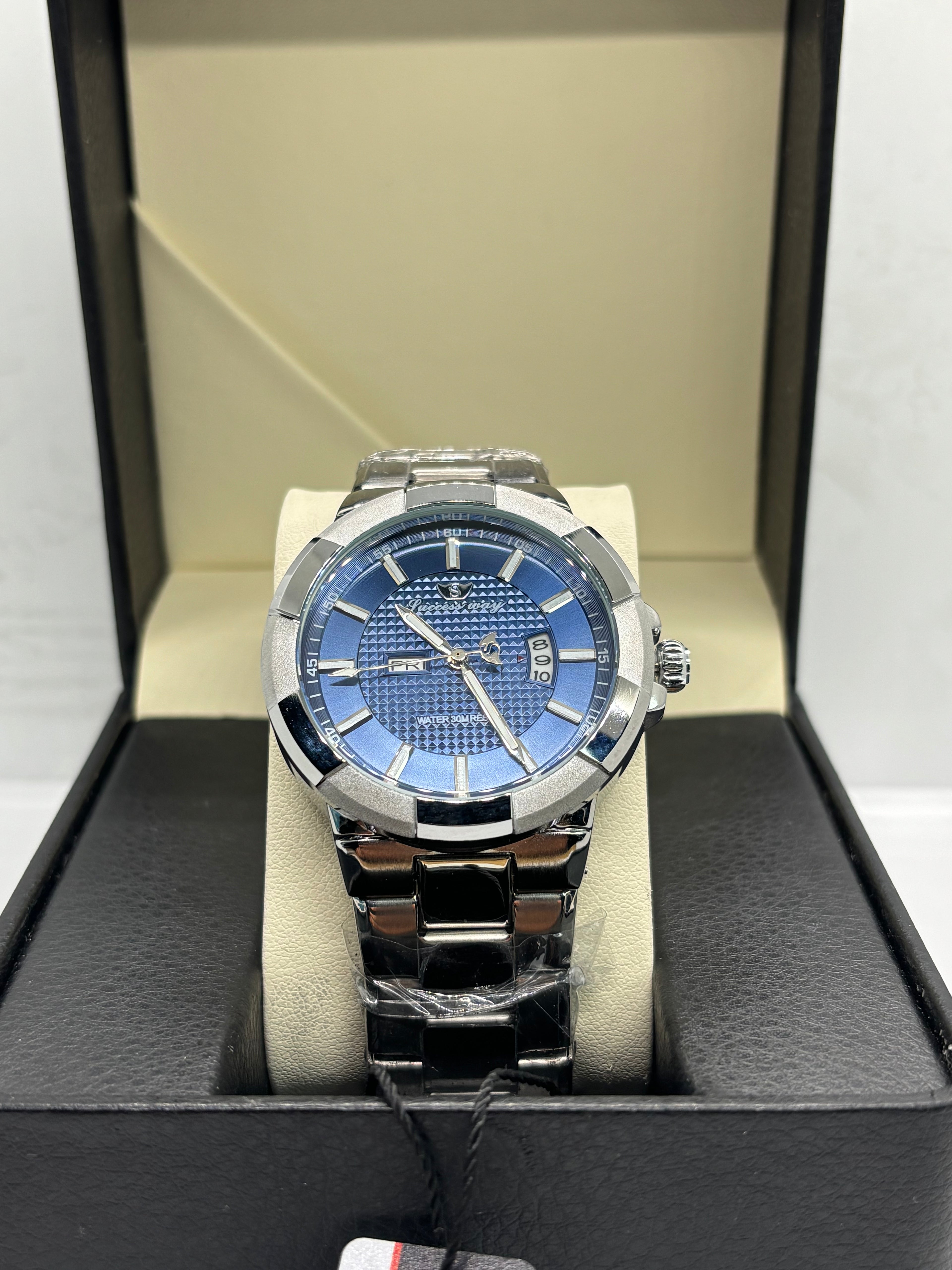 Success Way-Luxury Stainless– Blue Textured Dial | Day-Date Display | Polished Bracelet