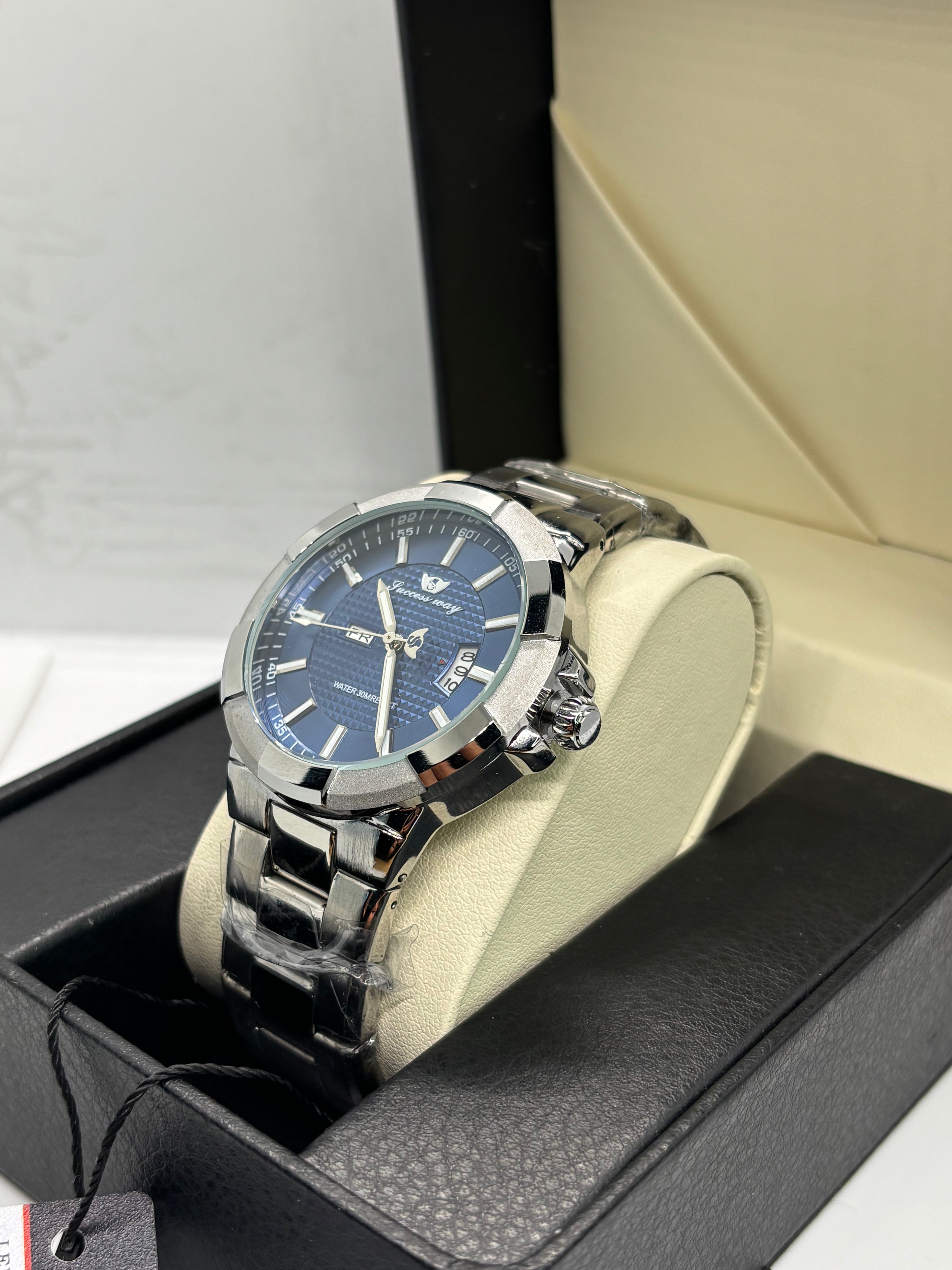 Success Way-Luxury Stainless– Blue Textured Dial | Day-Date Display | Polished Bracelet