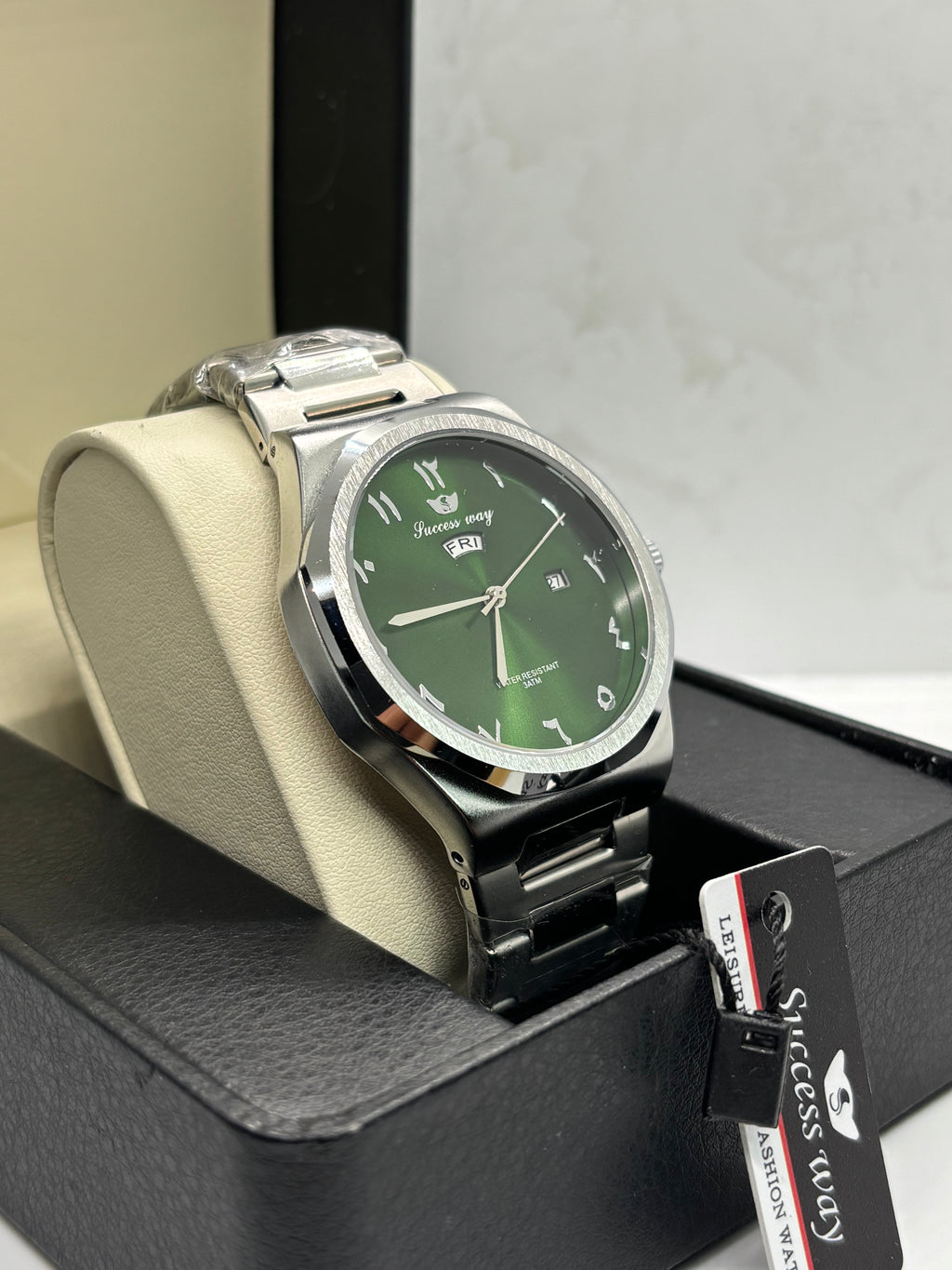 Success Way Stainless-Steel Classic Wristwatch – Green Arabic Dial | Day-Date Display | Elegant Polished Bracelet