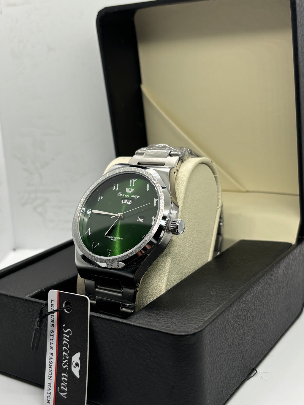 Success Way Stainless-Steel Classic Wristwatch – Green Arabic Dial | Day-Date Display | Elegant Polished Bracelet